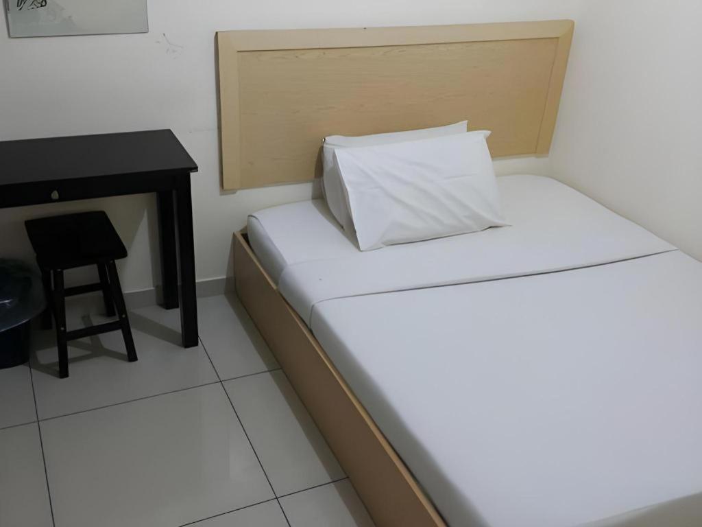 Oyo 301 River Inn Hotel Butterworth Exterior foto