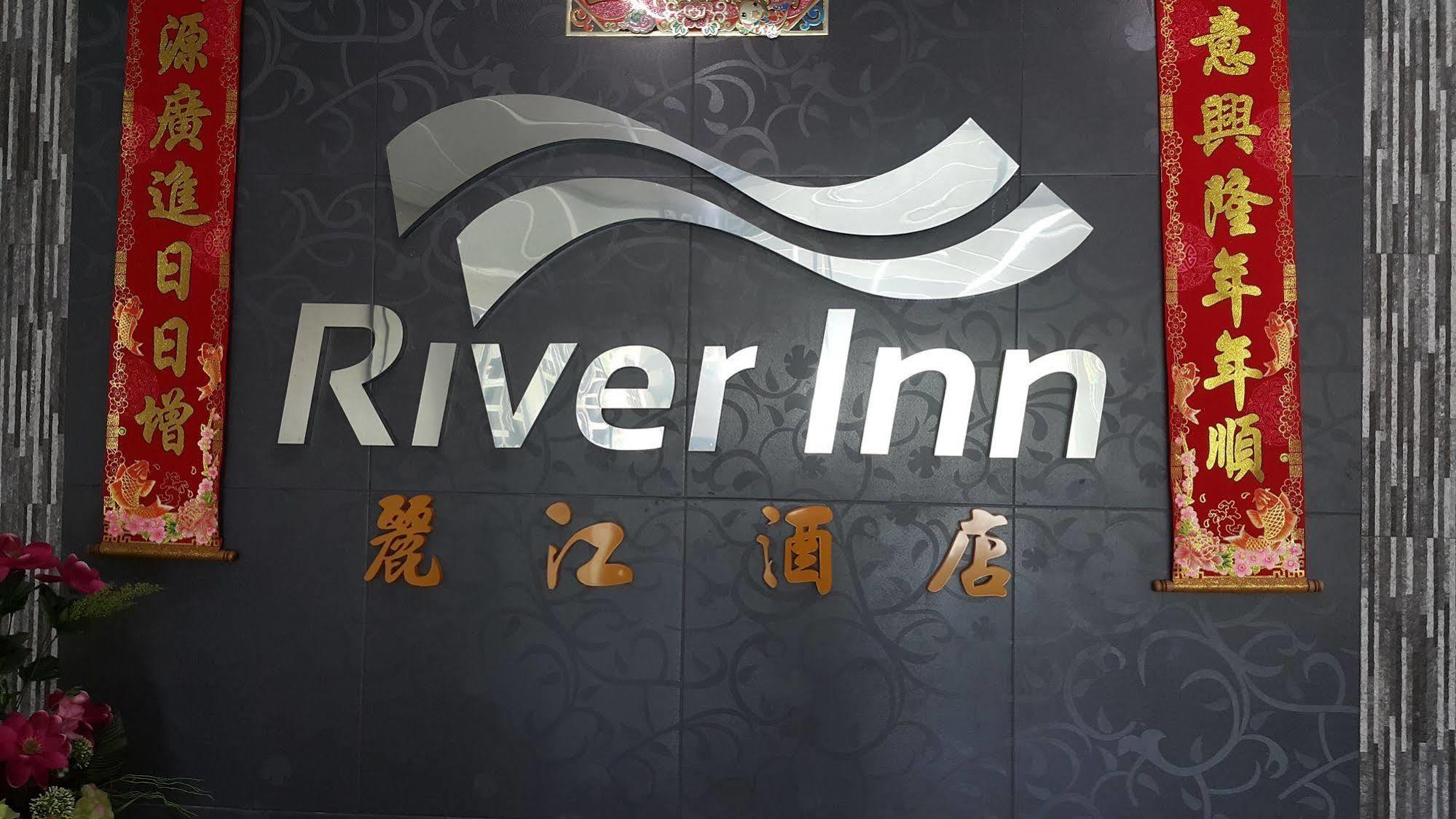 Oyo 301 River Inn Hotel Butterworth Exterior foto